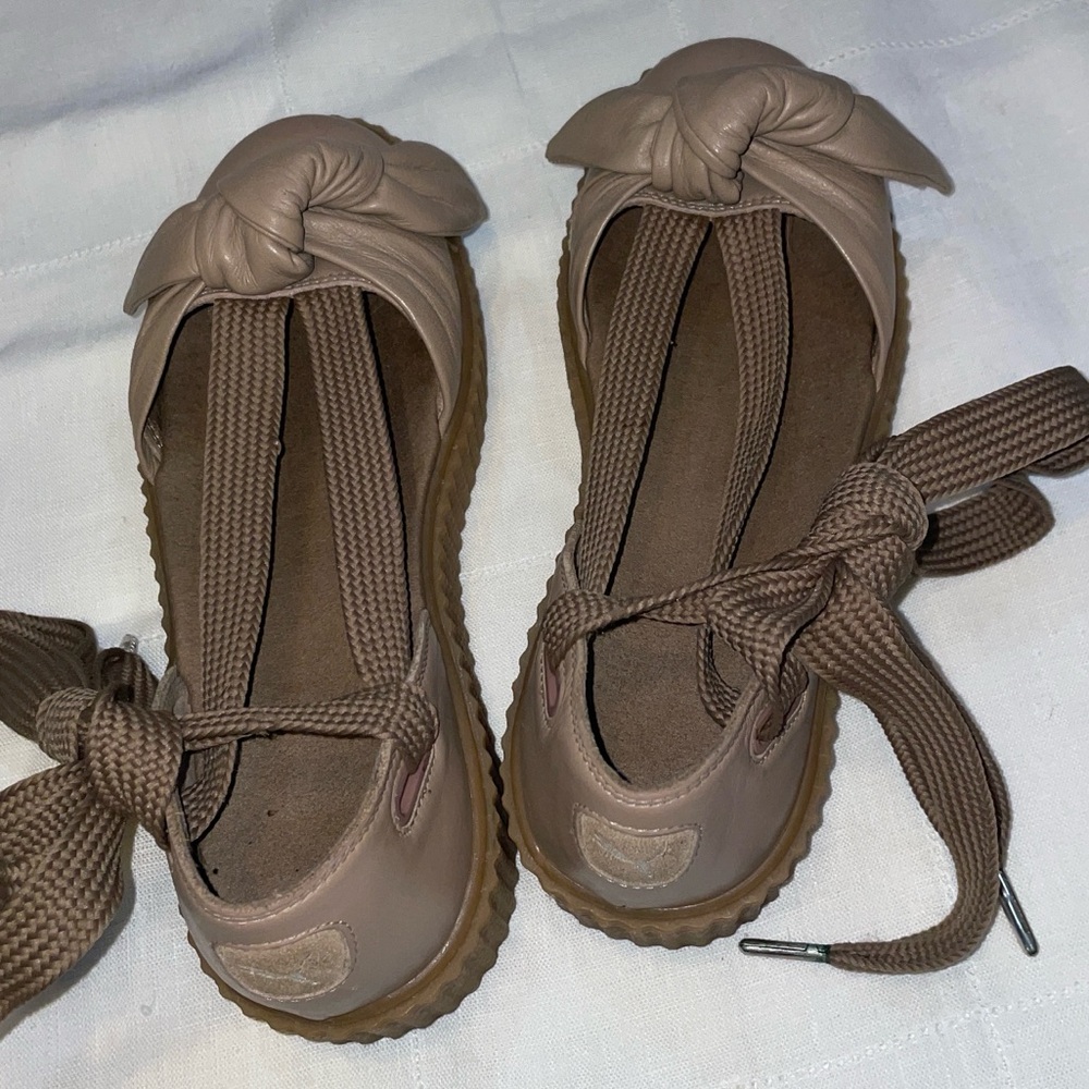 Knot-Front Lace-Up Flats in Taupe - Picture 8 of 9